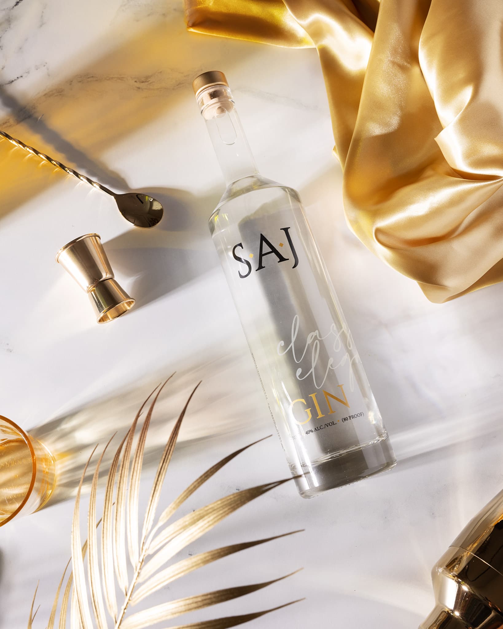  S.A.J. Gin - Flatlay